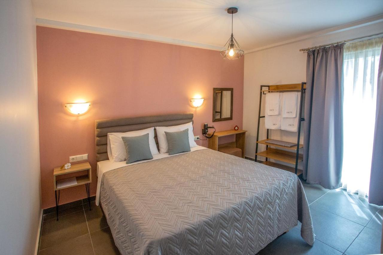 Privileged Villa Néa Péramos Extérieur photo