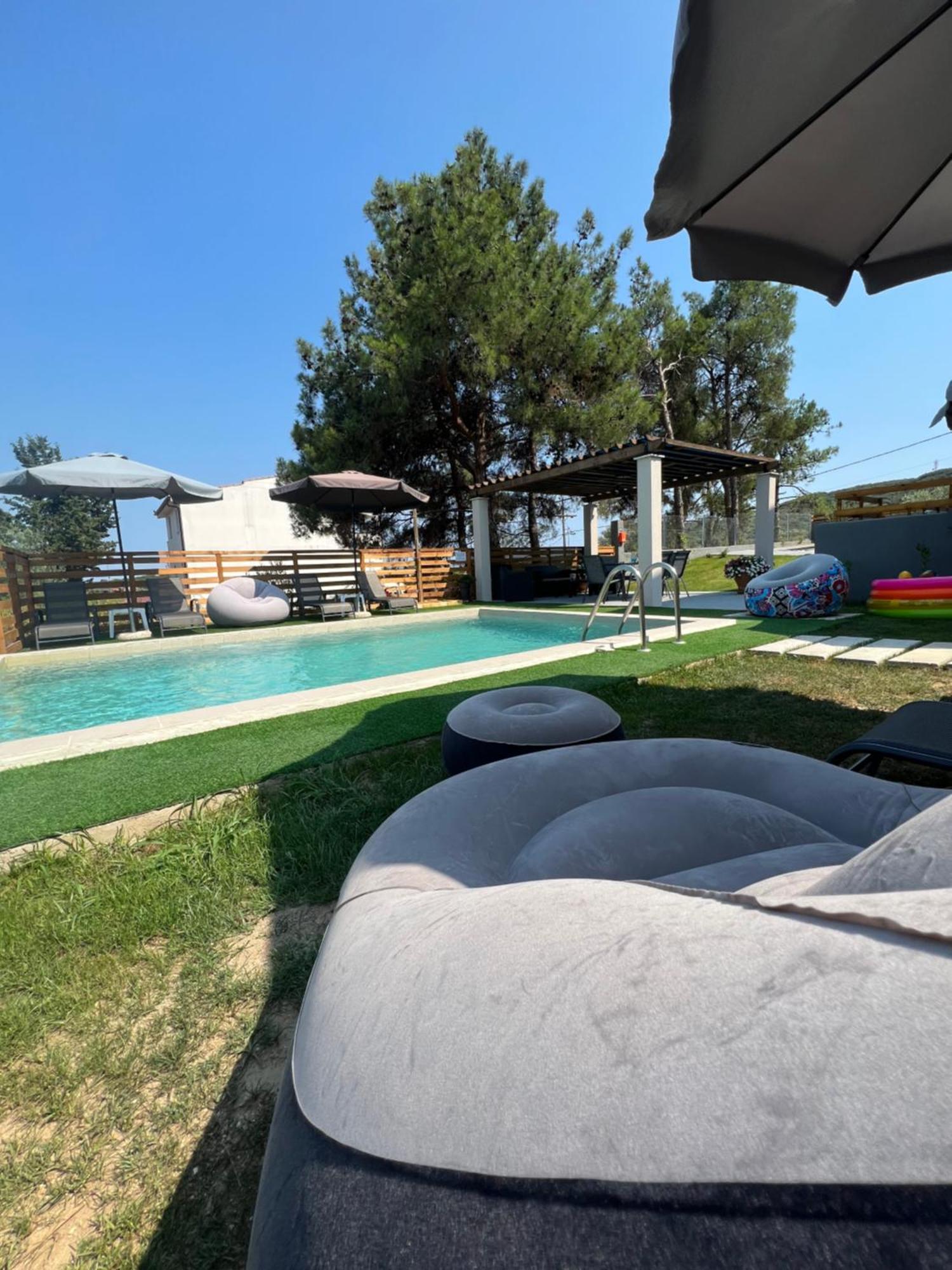 Privileged Villa Néa Péramos Extérieur photo
